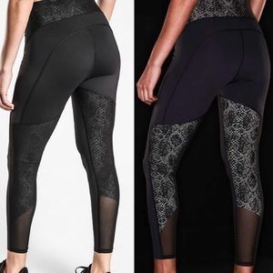 Athleta Stay Fly Reflective 7/8 Tight Black Size Small